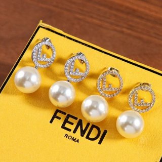 Very popular! Attention-grabbing! Fendi pearl earrings, fake diamonds fej30683