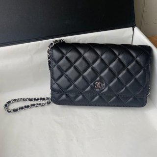 Love at first sight? Chanel replica caviar skin shoulder bag AP0250C3906