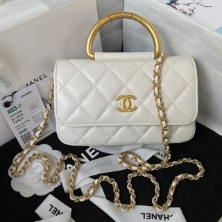 I definitely want it! Chanel Chain Clutch Bag Replica SHQ02753