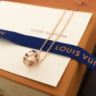 Sure to sell out Louis Vuitton Pendant Empreinte Replica Necklace Pendant Q93230