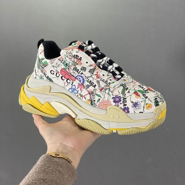 New Spring Gucci Balenciaga Replica The Hacker Project "Triple S" Sneakers 681068UL1108461