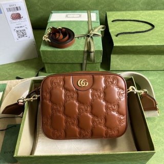 Love at first sight? Gucci GG quilted leather shoulder bag replica guk47102