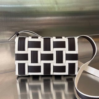 Attention ★ Bottega Veneta Cassette Replica Crossbody Bag 755217V2OS29284