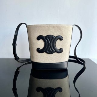 Love at first sight? Celine Small Bucket Cuir Triomphe Shoulder Bag Replica Cej14652