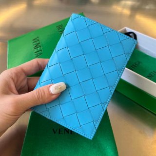 Immediate shipping Bottega Veneta fake passport case bof71953