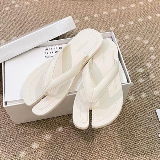 High-end brand Maison Margiela tabi split-toe thong sandals replica Mai79039