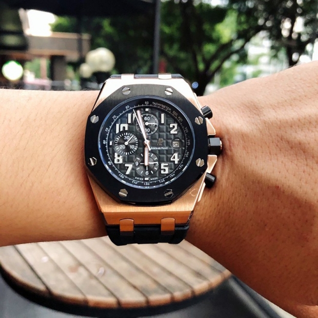 Eye-catching colors Audemars Piguet Replica Royal Oak Offshore Chronograph Odw83703