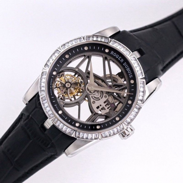 Roger Dubuis Replica Excalibur Tourbillon Baguette-Cut Diamonds 45.0mm roh29623