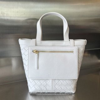 Bottega Veneta Small Flip Flap Handbag boh48567
