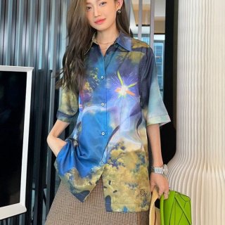 The latest and fashionable Loewe Howl's Moving Castle collaboration fake Magical Sky shirt lon47826