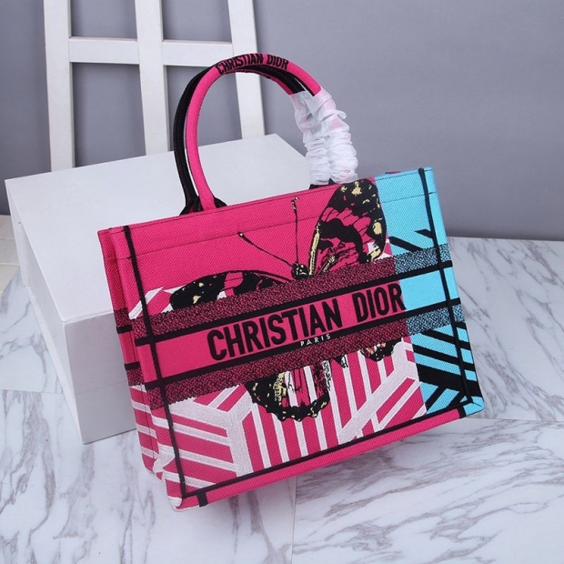 Not available in Japan Dior La Force embroidery book tote bag copy large def13329