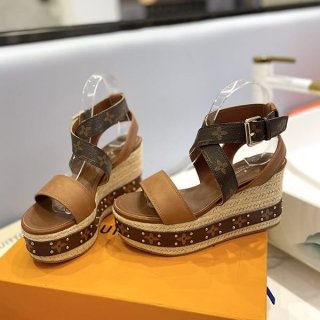 No.1 popular Louis Vuitton sandals replica Monogram calf leather vul97106