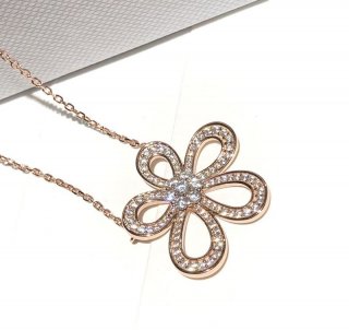 Hard to find Van Cleef & Arpels replica flower lace pendant VCARP05200