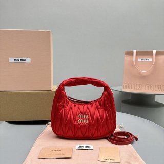 Miu Miu Replica Wonder Matelasse Recycled Nylon Shoulder Bag myb74028