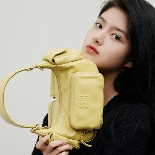 The popular classic Miu Miu body bag, fake underbag myp46089