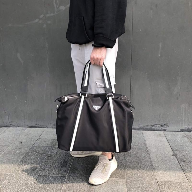 New spring items, first come first served? Prada brushed nylon handbag replica pum72242