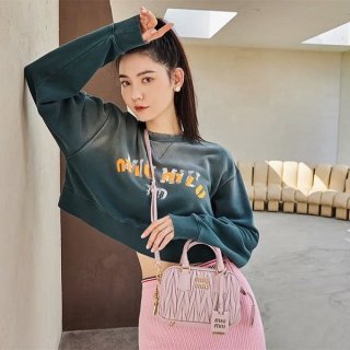 Stylish and cute Miu Miu handbag replica myo70205