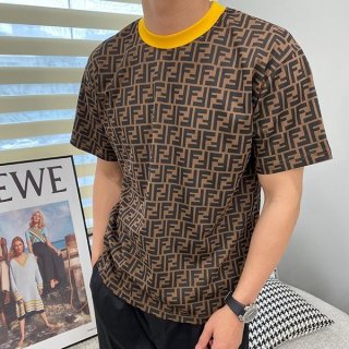 Want it? Super limited edition? Fendi FF logo printed T-shirt fake few60136