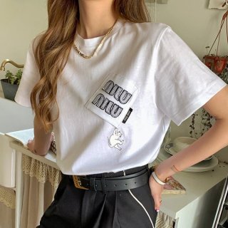 New color ☆ Rare Miu Miu CLUB LOGO T-shirt fake embroidered logo myy90100