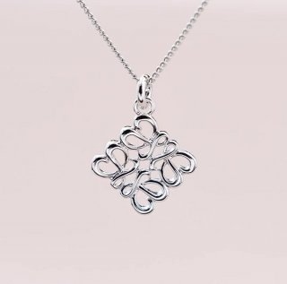 ☆Super popular☆Loewe necklace replica small sterling los41484