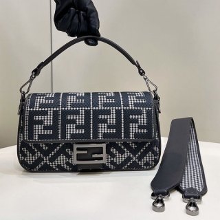 Love at first sight? Fendi replica shoulder bag new color ☆ rare fej90340