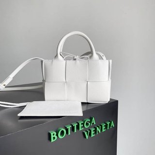 Immediate delivery Bottega Veneta replica Candy Arco tote bag bot55938