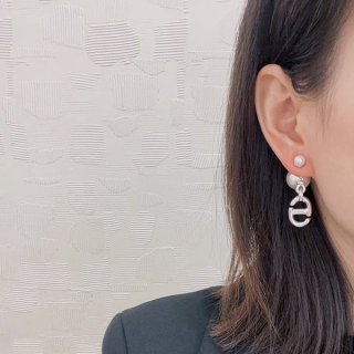 ★Popular in Japan! Dior TRIBALES “CD” signature earrings replica dez74280