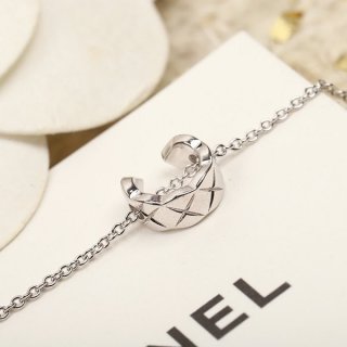 Quick delivery and hard to find! Chanel Coco Crush Bracelet Replica shd66664