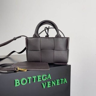 Very popular all over the world? Bottega Veneta fake Candy Arco tote bag bow00662