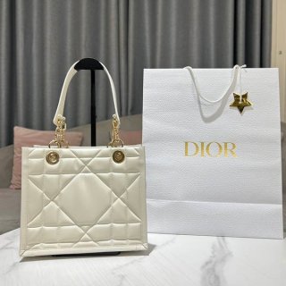 Dior Essential Replica Small Tote Bag M8720OZVJ_M030