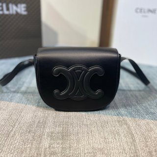 Sure to sell out: Celine replica Folco Cuir Triomphe shoulder bag 198263DU3