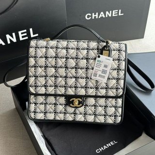 Love at first sight? Chanel Classic Handbag Replica shz07120