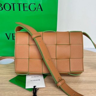 Free shipping Bottega Veneta Cassette Shoulder Bag Replica boi52616