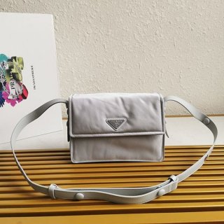 Very popular! Prada Padded Flap Bag Re-Nylon Zipper Pocket Replica pum58189