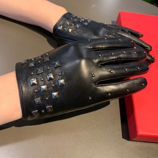 Luxury brand Valentino replica Rockstud leather gloves Vug78083