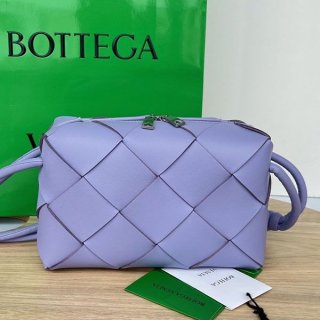 Secured Bottega Cassette Small Shoulder Bag Replica bos60632