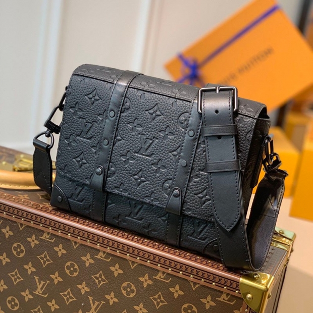21SS? Louis Vuitton Shoulder Bag Replica Monogram Embossed M57726