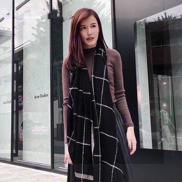 21AW Classic Popular Chanel Stole Wool Imitation Silk Cashmere CC shl82275