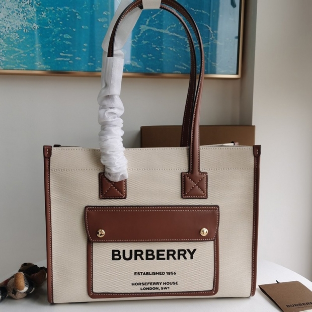 Classic Burberry Tote Bag Replica Small SM NEW TOTE 8044138