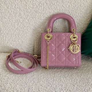 The rapidly growing popularity of the Lady Dior replica lambskin mini bag der05887