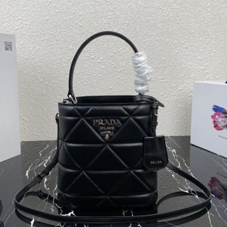 Attention ★ Prada logo handbag shoulder bag fake puq26310