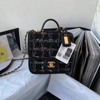 Tracking included Chanel replica shoulder bag AS3652