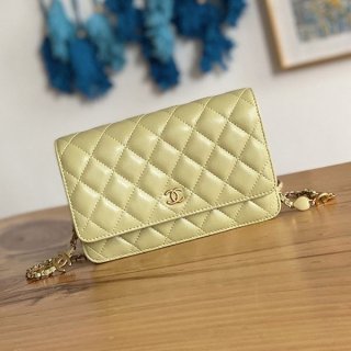 Love at first sight? Replica Chanel Classic Chain Wallet Shoulder Bag shw36499