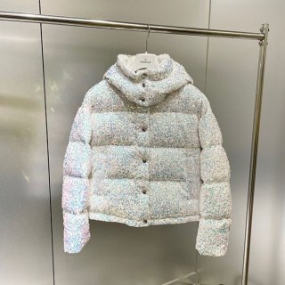 New color ☆ Rare Moncler hooded down jacket replica mom57802