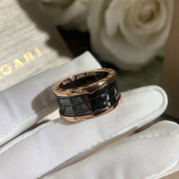 Eye-catching color Bulgari B.ZERO1 replica 18K pink gold 1 band ring Bue41311