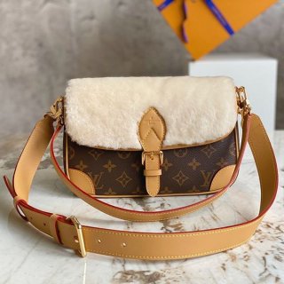Competition: Louis Vuitton Diane NM PM Shoulder Bag Replica M46317
