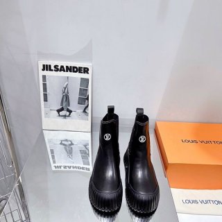Louis Vuitton short boots replica, first come first served? vuq15053