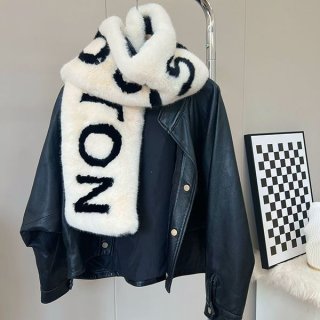 Perfect as a gift? Louis Vuitton Monogram Scarf Replica M73472
