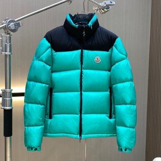 Very popular! Moncler short down jacket copy moz66120