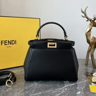 Free shipping Fendi shoulder bag New hard to find fej07775